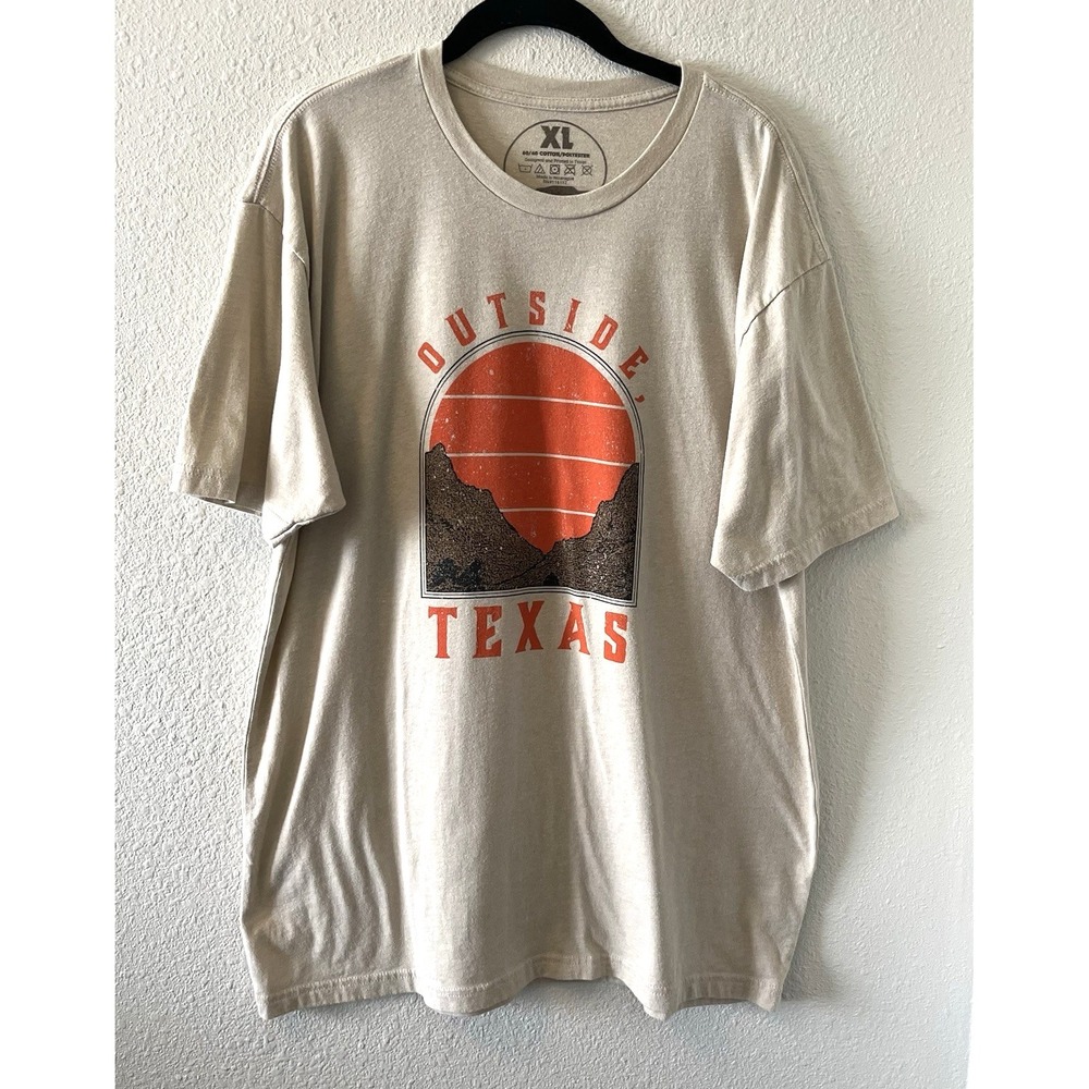 Outside Texas Men's T-Shirt Size XL Short Sleeve Window Graphic Beige Nature